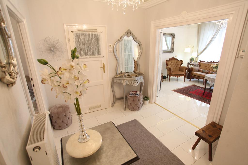 D.Five Neo-Baroque Apartment With Terrace 부다페스트 외부 사진